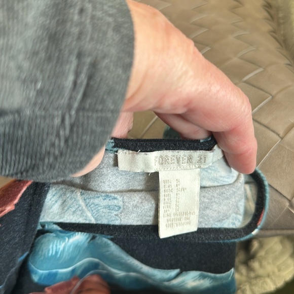 Forever 21 Tank Top Featuring a One-Shoulder Neckline and a Semi-Cropped Hem - Picture 3 of 3